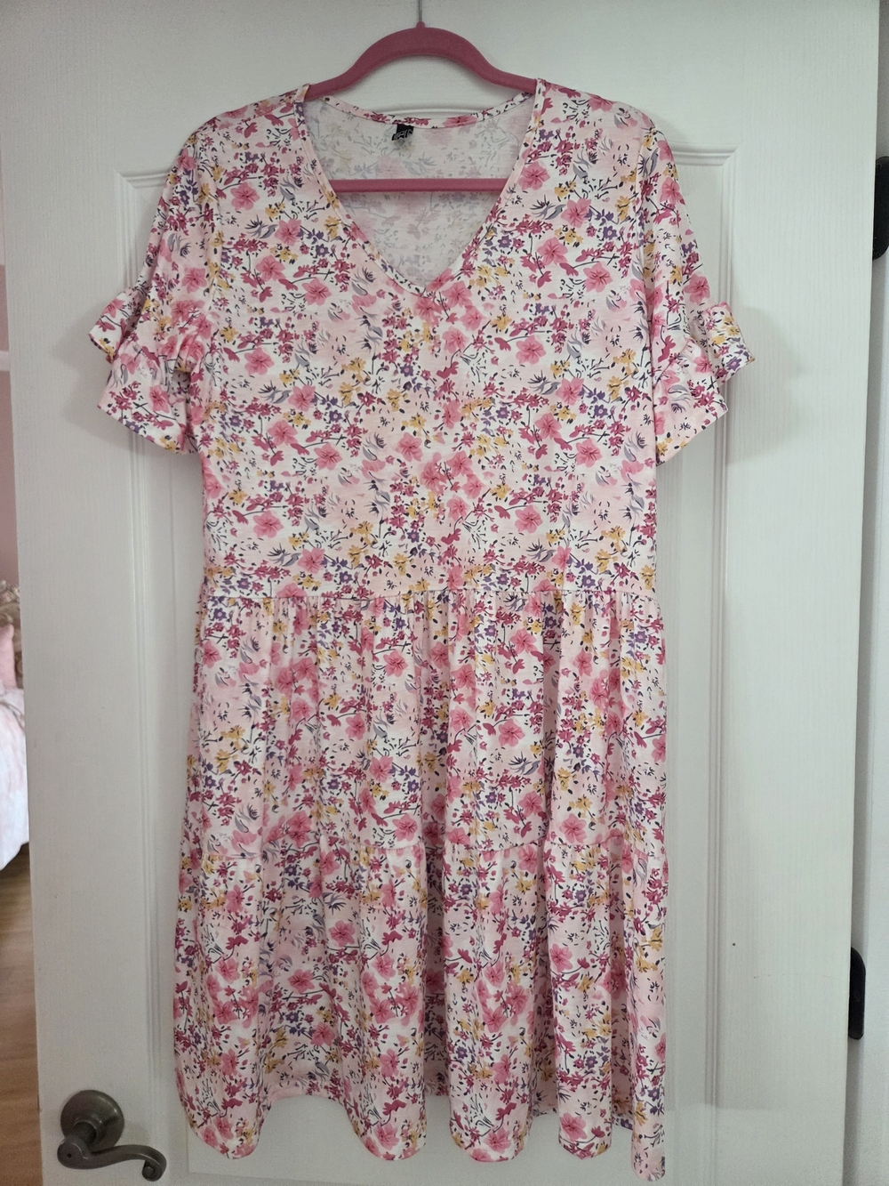 XL Floral Pink V-Neck  Dress Knee Length